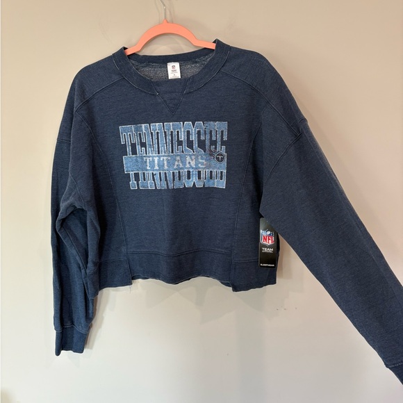 NWT Tennessee Titans Crop Fit Long sleeve Crew NFL - Picture 1 of 6